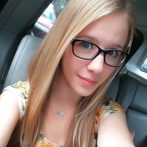 Hello! Welcome to my closet!